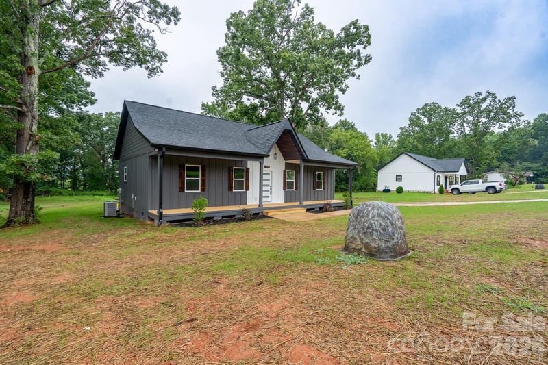 3916 Maiden Rd, Maiden, NC 28650