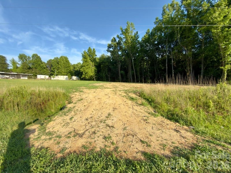 000 Shelby Hw, Cherryville, NC 28021