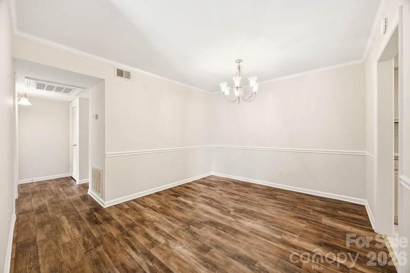 4735 Hedgemore Dr, Charlotte, NC 28209