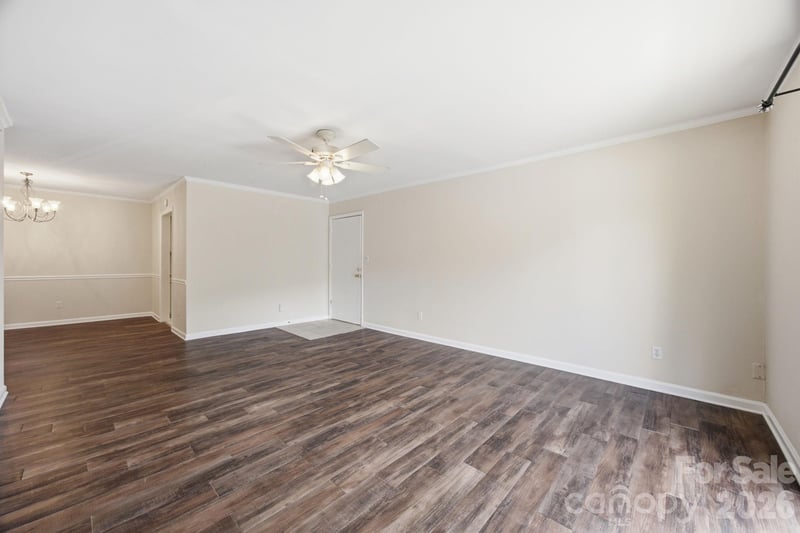 4735 Hedgemore Dr, Charlotte, NC 28209