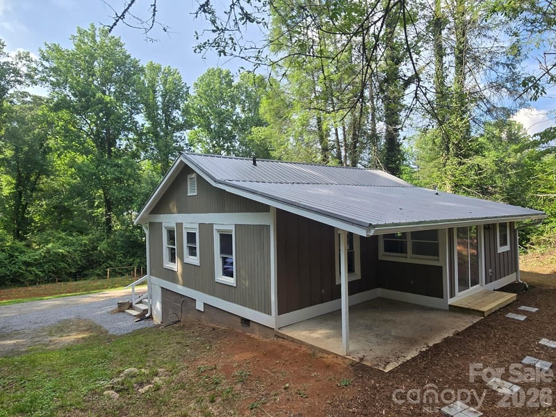 61 Wright Ln, Brevard, NC 28712