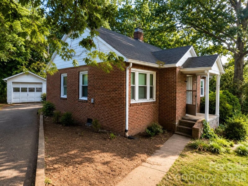 2337 Nc 10 Hw, Newton, NC 28658