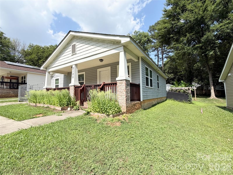3125 Amay James Ave, Charlotte, NC 28208