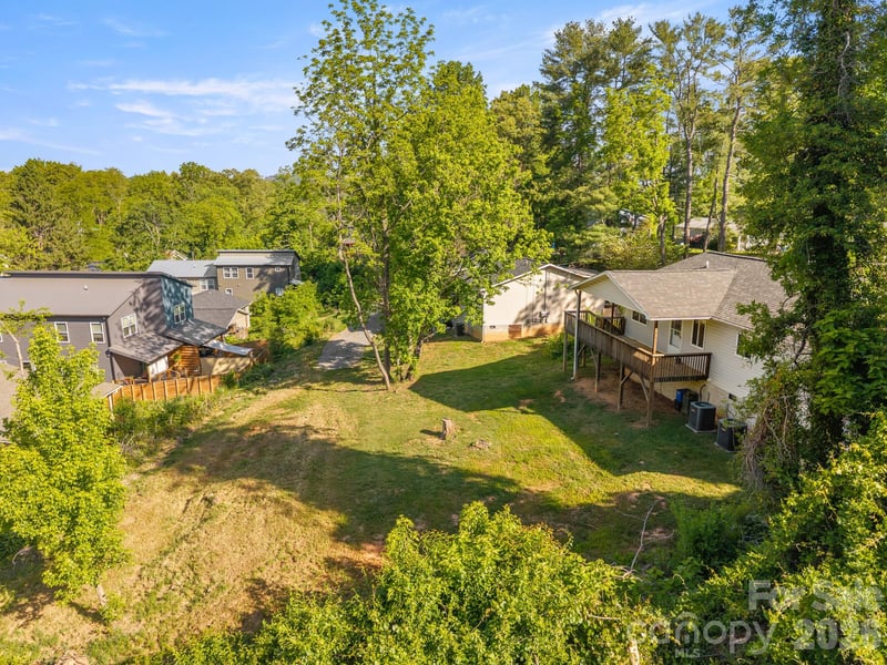 104 Millbrook Rd, Asheville, NC 28806