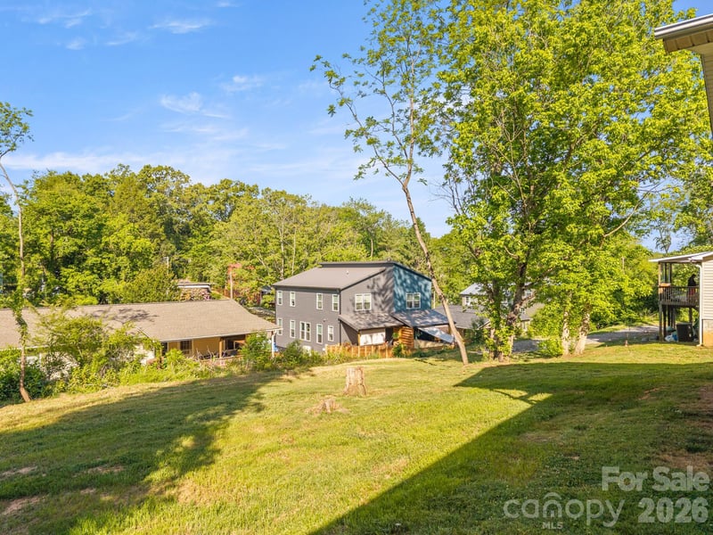 104 Millbrook Rd, Asheville, NC 28806