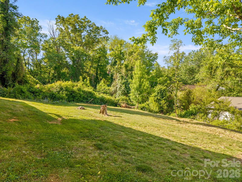 104 Millbrook Rd, Asheville, NC 28806