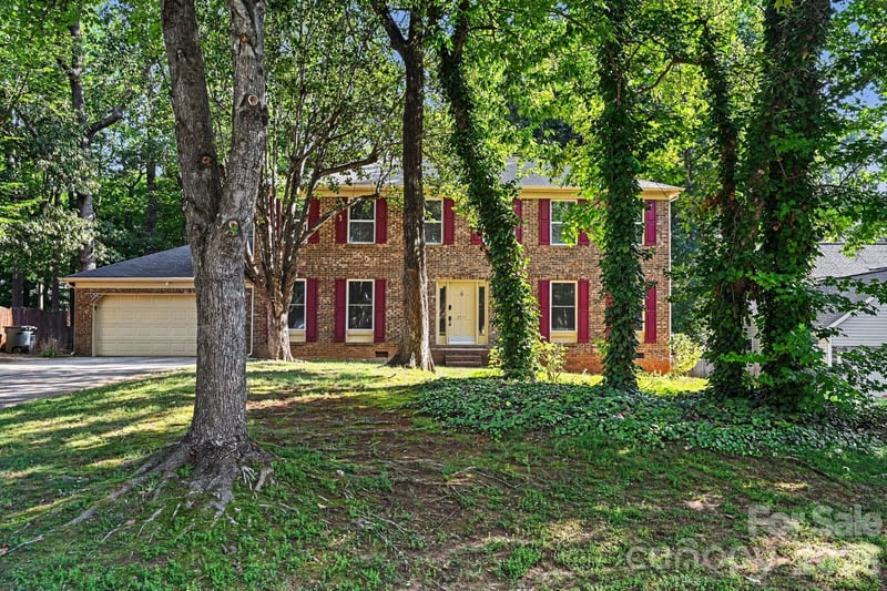 2517 Jaywick Ln, Matthews, NC 28105