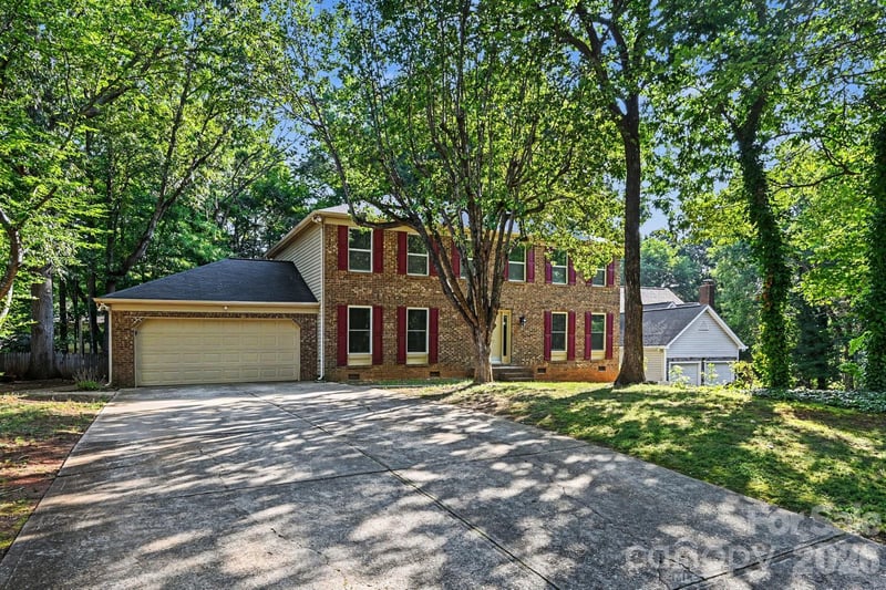 2517 Jaywick Ln, Matthews, NC 28105