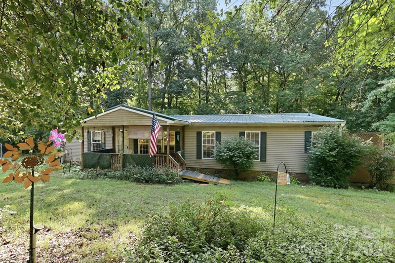 112 Goneaway Ln, Cleveland, NC 27013