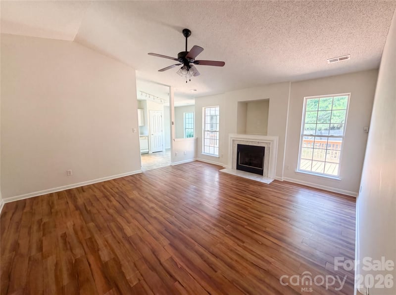 6318 Whispering Brook Ct, Charlotte, NC 28216