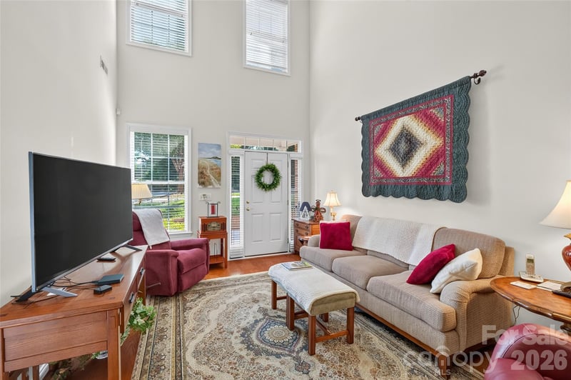 432 Park Square Pl, Matthews, NC 28105