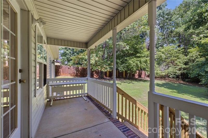147 Valley Glen Dr, Troutman, NC 28166