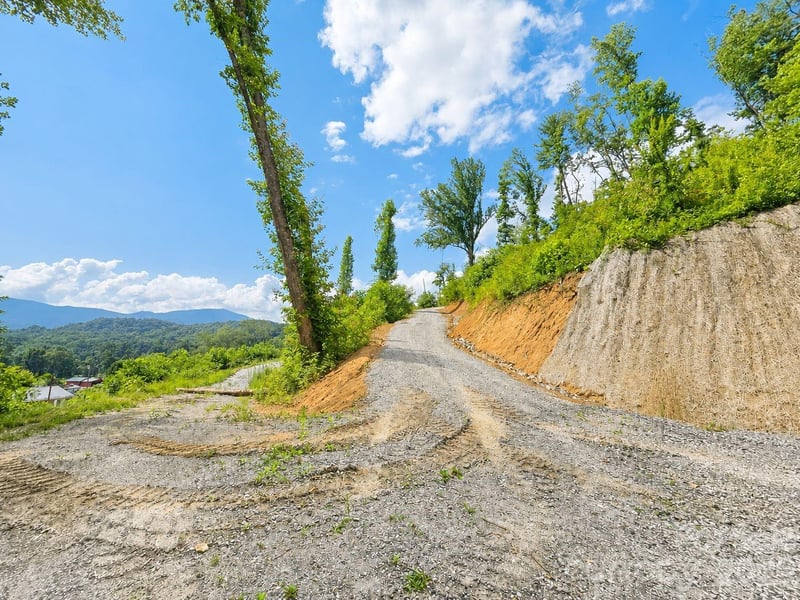 271 Sorrells Cove Rd #C2, Waynesville, NC 28786