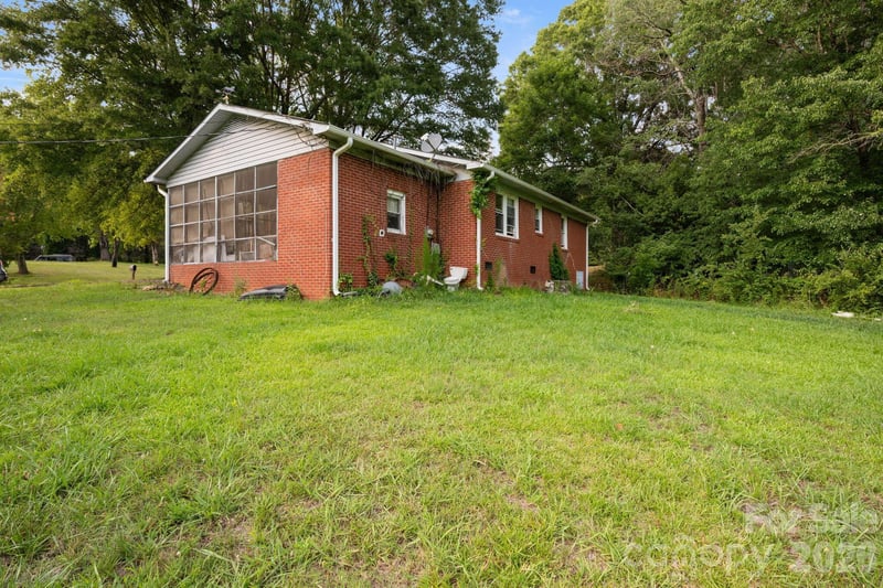 389 Midway Lake Rd, Mooresville, NC 28115