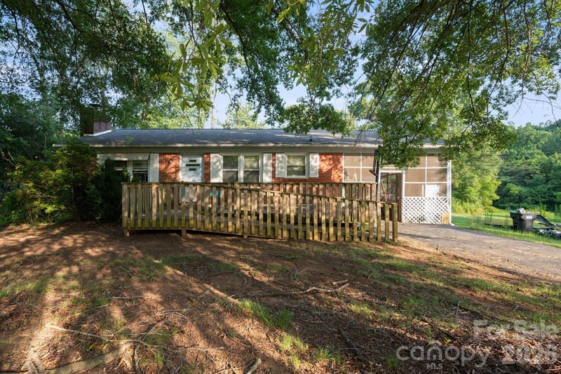 389 Midway Lake Rd, Mooresville, NC 28115