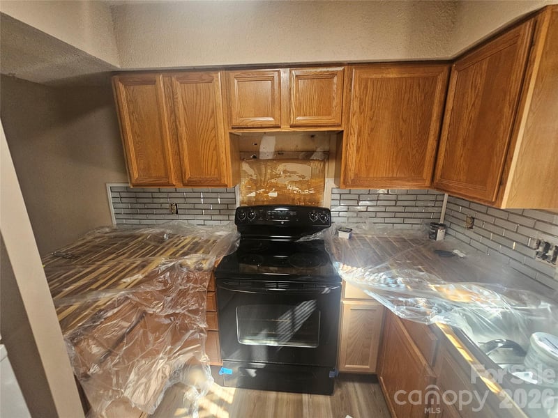 5322 Farm Pond Ln, Charlotte, NC 28212