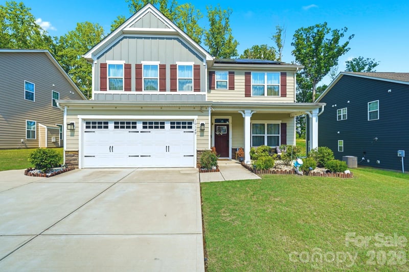 10129 Harvest Gold Dr, Charlotte, NC 28215