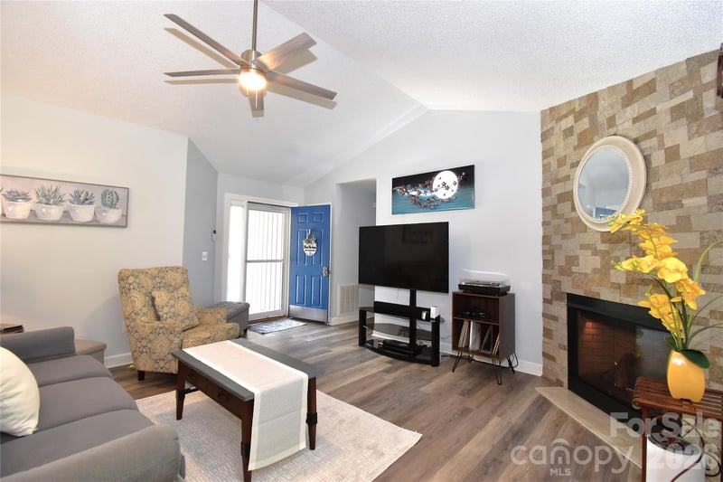 302 Watson Rd, Arden, NC 28704