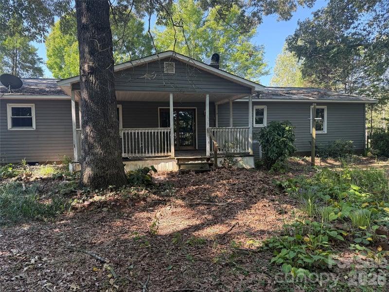 121 Brady Circle Rd, Statesville, NC 28625