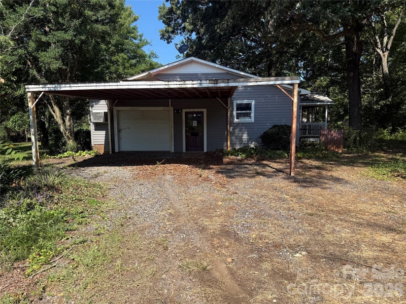 121 Brady Circle Rd, Statesville, NC 28625