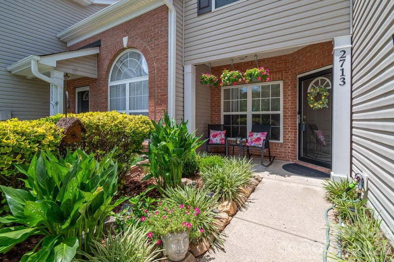 2713 Mill Valley Ct, Matthews, NC 28105