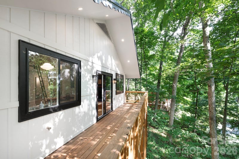 17 Woodhaven Pl, Asheville, NC 28805