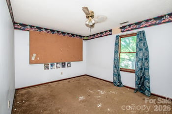 648 Tracy Ln, Gastonia, NC 28056