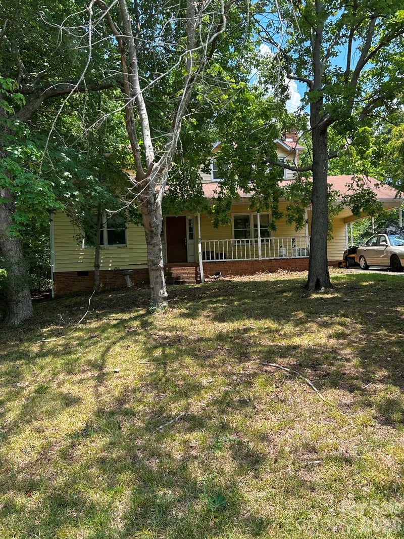 648 Tracy Ln, Gastonia, NC 28056