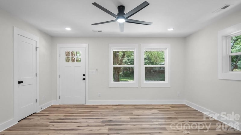2513 Westgrove Dr, Charlotte, NC 28208