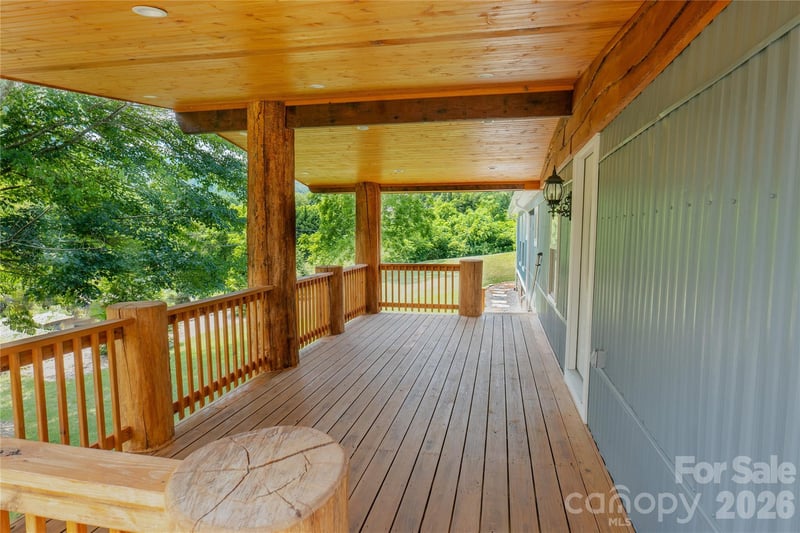 203 Justice Dr, Clyde, NC 28721