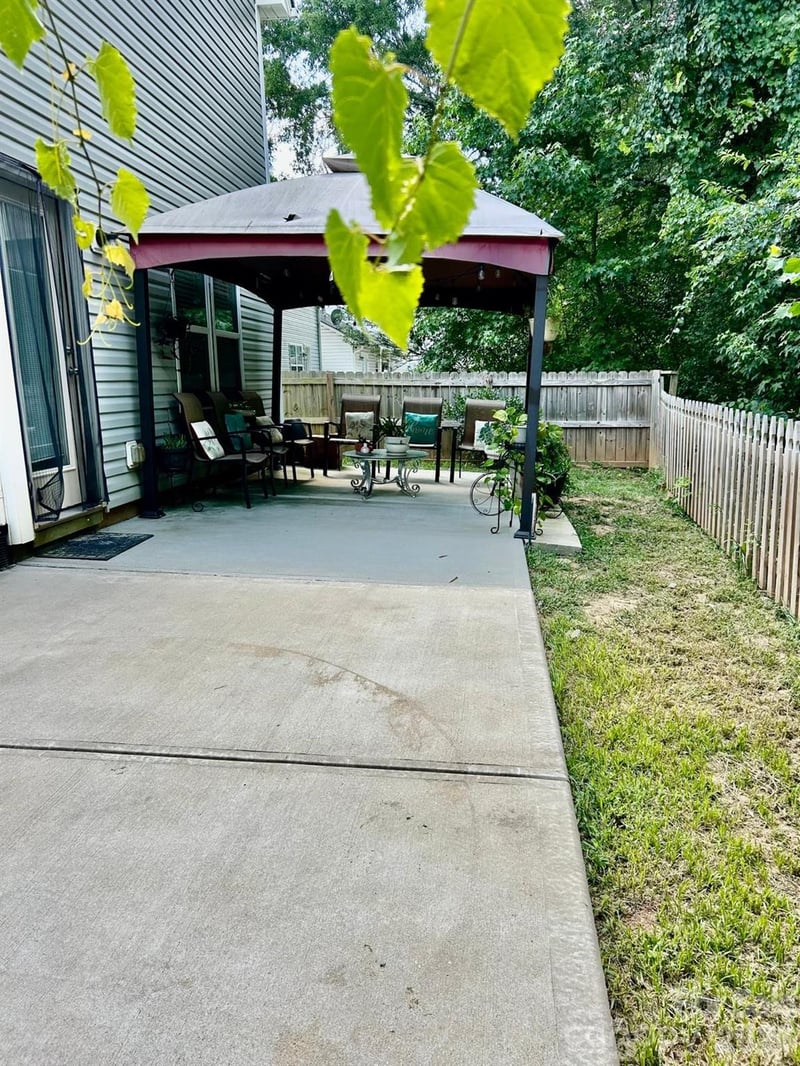 413 Peachtree Rd, Charlotte, NC 28216
