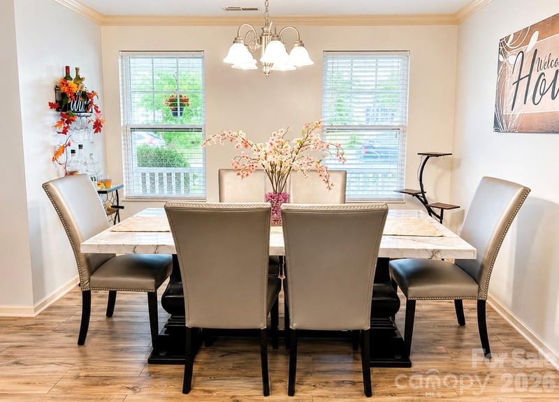 413 Peachtree Rd, Charlotte, NC 28216