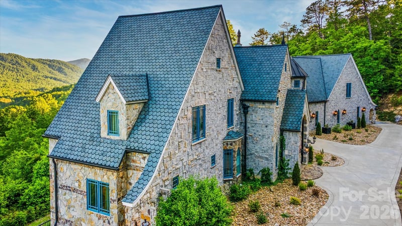 92 Bird Creek Estates Rd, Black Mountain, NC 28711