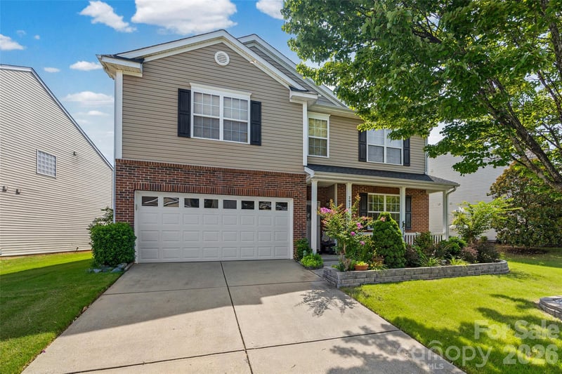 2025 Savannah Hills Dr, Matthews, NC 28105