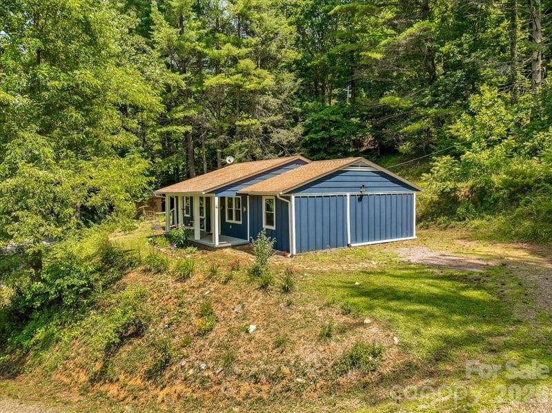 1280 Old Mine Fork Rd, Burnsville, NC 28714