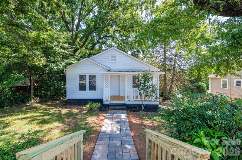 423 Davis Ave, Newton, NC 28658