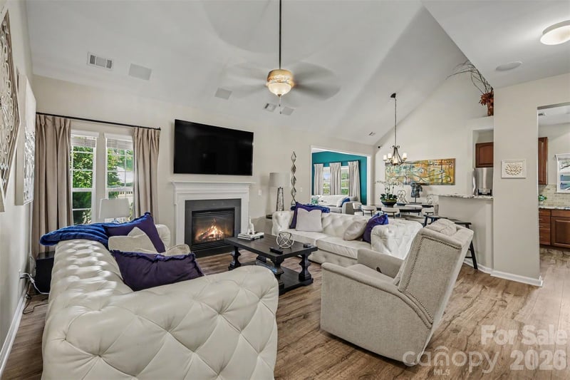 409 Dutchmans Meadow Dr, Mount Holly, NC 28120