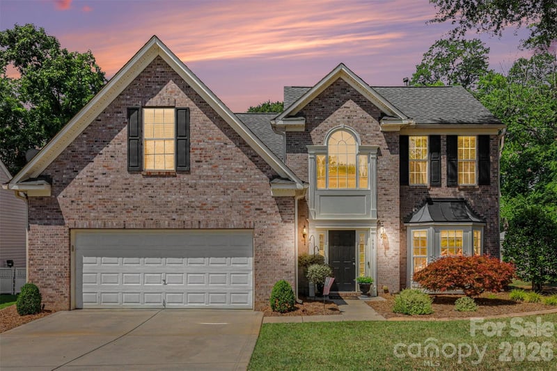 409 Dutchmans Meadow Dr, Mount Holly, NC 28120