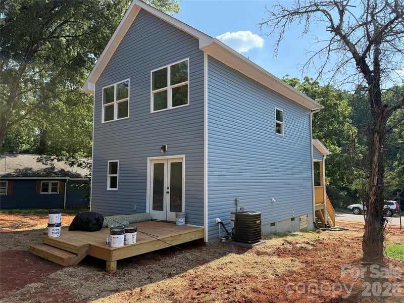 227 Caldwell Ave, Newton, NC 28658