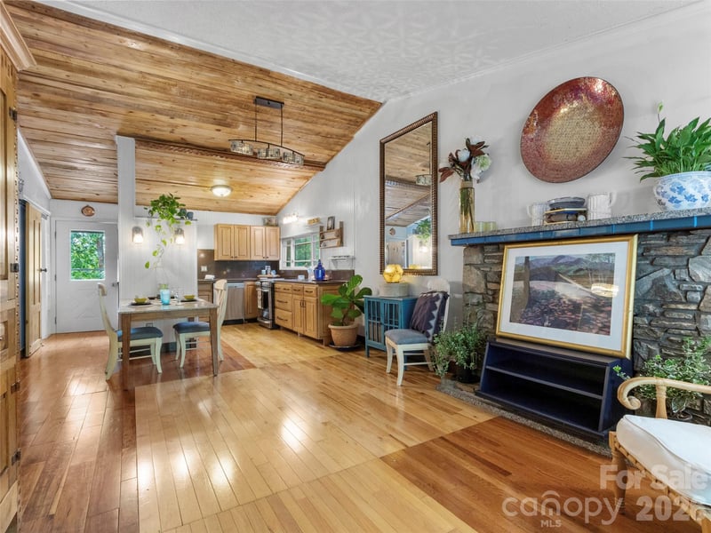 127 Riverview Dr #8 & 8B, Asheville, NC 28806