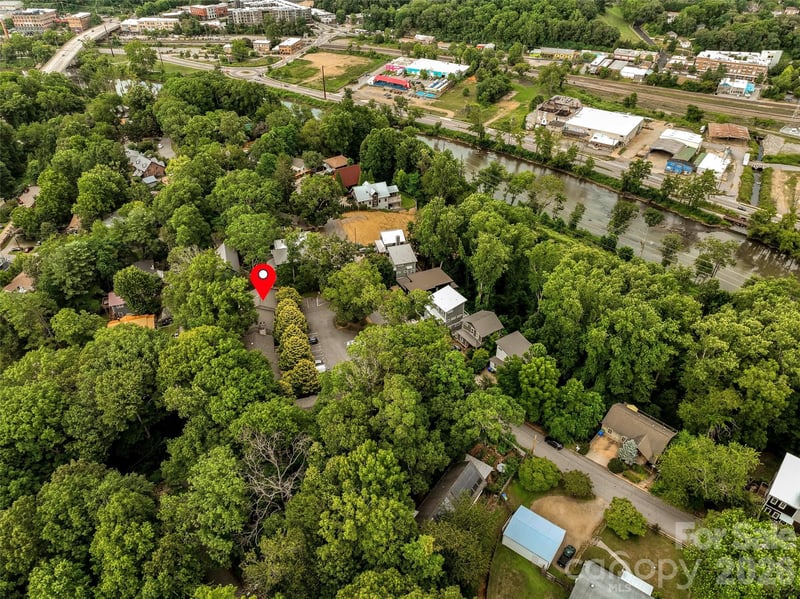 127 Riverview Dr #8 & 8B, Asheville, NC 28806