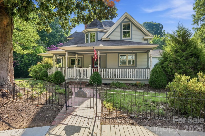 519 South St, Davidson, NC 28036