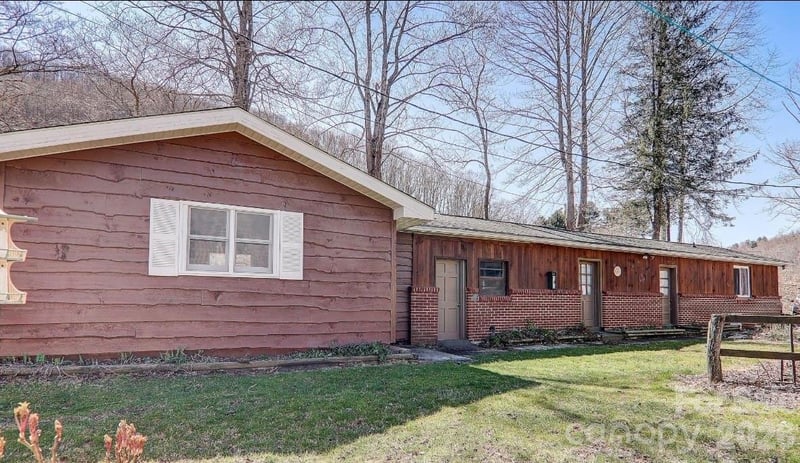 2541 Dellwood Rd, Waynesville, NC 28786