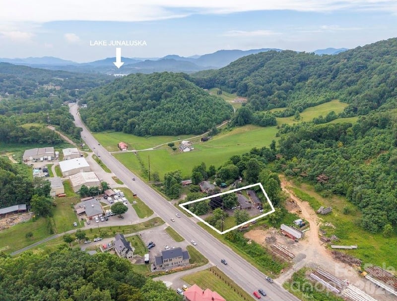 2541 Dellwood Rd, Waynesville, NC 28786