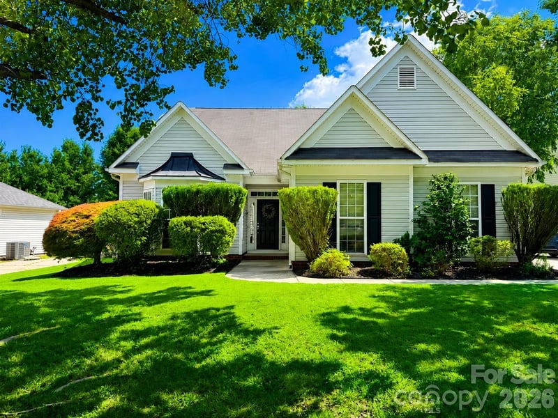 570 Surry Trace Cir NW, Concord, NC 28027