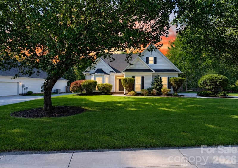 570 Surry Trace Cir NW, Concord, NC 28027
