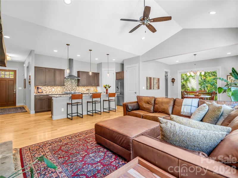 122 Cisco Rd, Asheville, NC 28805