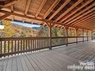 967 Spruce Flats Rd, Maggie Valley, NC 28751