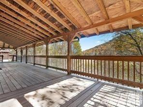 967 Spruce Flats Rd, Maggie Valley, NC 28751