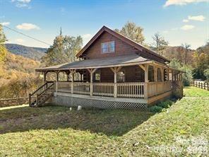 967 Spruce Flats Rd, Maggie Valley, NC 28751